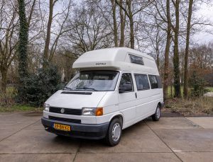 Camper Snow